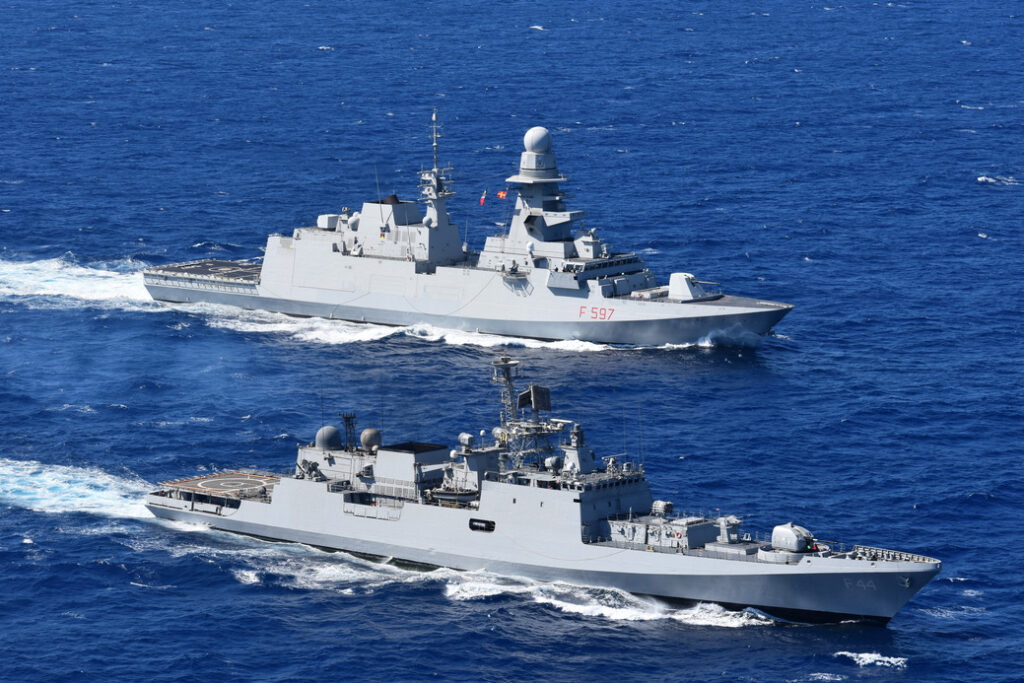 आईएनएस तबर ने इतालवी नौसेना के साथ इटली के नेपल्स के करीब युद्धाभ्यास किया