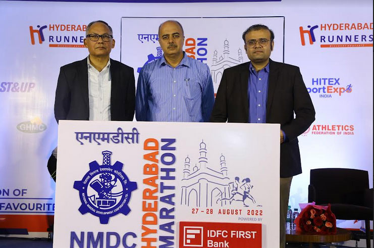 एनएमडीसी और हैदराबाद रनर्स  ने किया एनएमडीसी हैदराबाद मैराथन 2022 का शुभारंभ