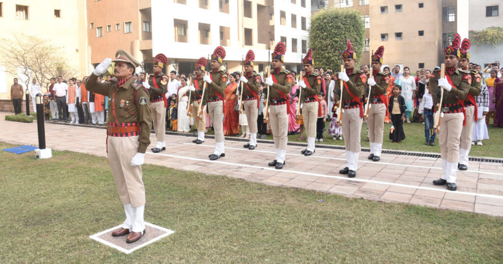 गणतंत्र दिवस के अवसर पर मंत्रालय में ध्वजारोहण