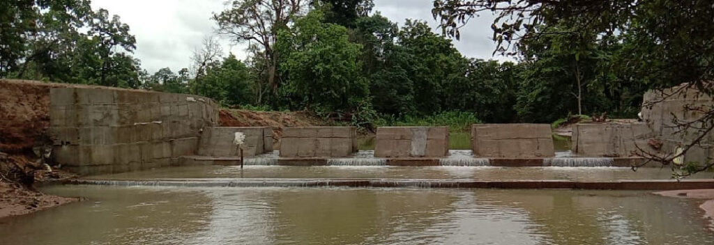 गरियाबंद  : नरवा विकास योजना से उपचारित दशपुर नाला की जल भराव क्षेत्र में हुई वृद्धि