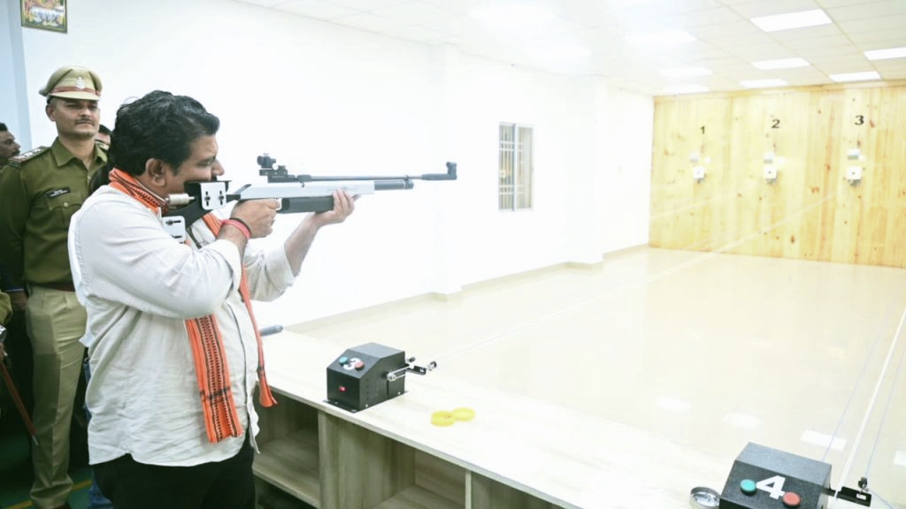 पुलिस एकलव्य शूटिंग प्रतियोगिता का शुभारंभ, गृहमंत्री विजय शर्मा ने कहा- भविष्य में बड़े आयोजनों में हम जरूर जीतकर आएंगे मेडल