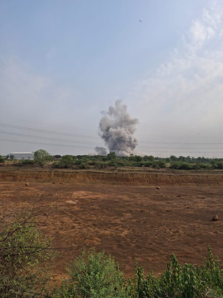 बारूद फैक्ट्री में हुए विस्फोट मामले की होगी दंडाधिकारी जांच मृतक के परिवार को पांच लाख एवं घायलों को पचास हजार देने की मुख्यमंत्री विष्णु देव साय ने की घोषणा