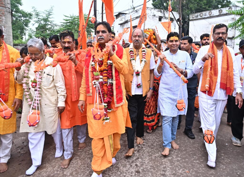 राजस्व मंत्री टंक राम वर्मा विशाल कांवड़ यात्रा कार्यक्रम में हुए शामिल प्रदेशवासियों के लिए सुख,शांति और समृद्धि की कामना की