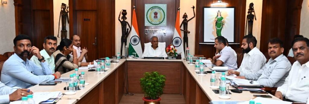 निर्माणाधीन सड़कों को तेजी से पूर्ण करायें, एक सप्ताह में होगी फिर से समीक्षा: मुख्यमंत्री  भूपेश बघेल