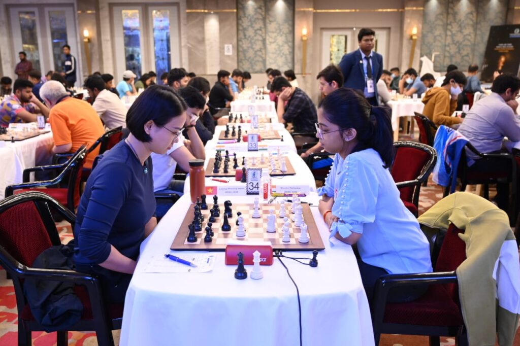 राजधानी रायपुर में शतरंज की बिसात पर शह-मात का खेल जारी