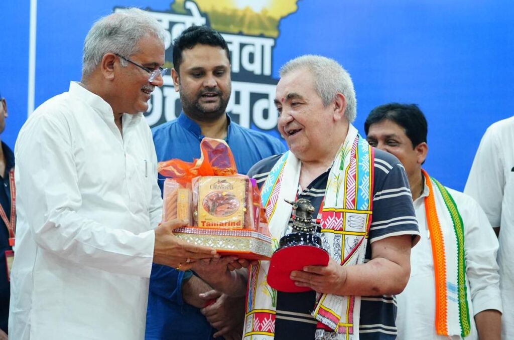 दुनियाभर के शतरंज ग्रैंड मास्टर्स ने छत्तीसगढ़िया व्यंजनों का स्वाद लिया