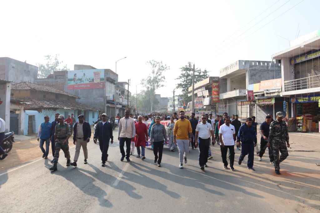 समाचारदेश के प्रथम गृहमंत्री सरदार वल्लभभाई पटेल की जयंती पर एकता दौड़ का हुआ आयोजन, कलेक्टर ने सभी को दिलाई राष्ट्रीय एकता की शपथ