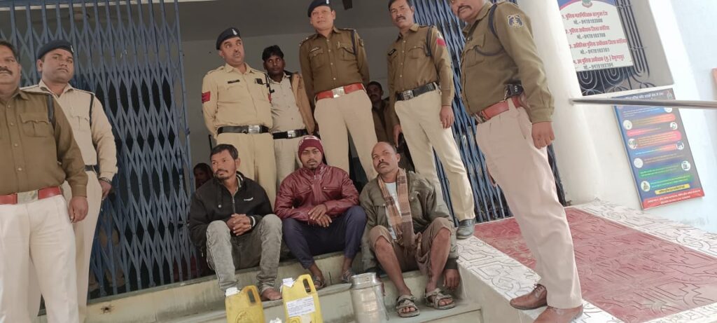 जिला कोरिया पुलिस द्वारा आबकारी / एन डी पी एस   के विरुद्ध विशेष अभियान चलाकर 500 ग्राम गांजा सहित 88लीटर अवैध महुआ शराब जप्त कर 15 व्यक्तियों पर कार्यवाही कि गई