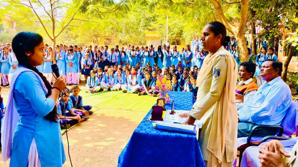 अभनपुर थाना ने किया उत्कृष्ट खिलाड़ियो का सम्मान