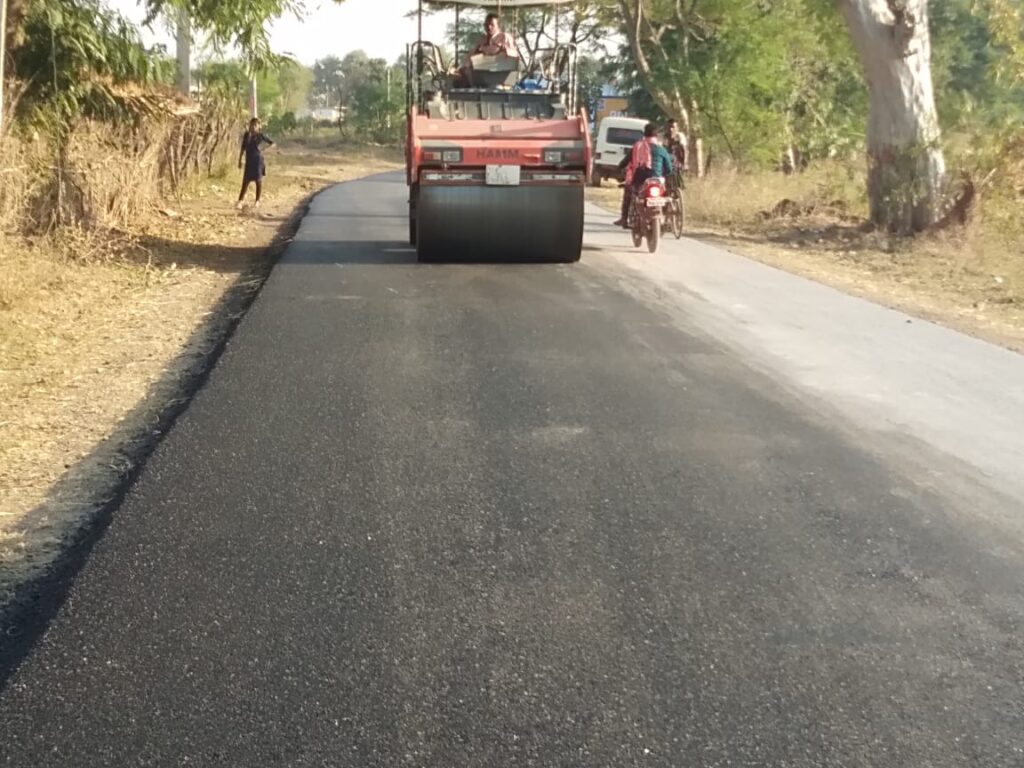 कवर्धा से भोरमदेव मार्ग तक डामरीकरण कार्य हुआ प्रारंभ, पर्यटन सुविधाओं मे हो रहा विस्तार