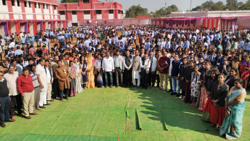 खैरागढ़ : स्वामी आत्मानंद अंग्रेजी माध्यम स्कूल छुईखदान में बाल मेले का हुआ आयोजन