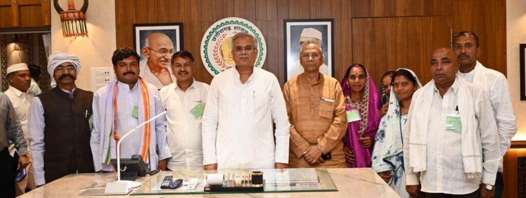 मुख्यमंत्री को स्वर्गीय दाऊ रामचंद देशमुख प्रदेश स्तरीय नाचा गम्मत महोत्सव में शामिल होने का मिला आमंत्रण