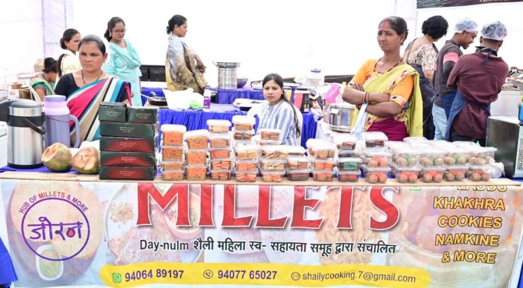 महिला मड़ई: महिलाओं में दिखी स्वावलंबन की झलक