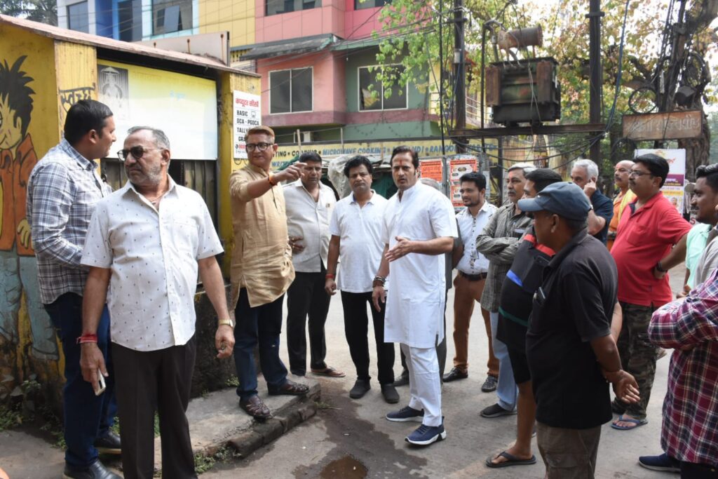 स्वामी आत्मानंद वार्ड क्रमांक 39( चौबे ,समता कॉलोनी) के वार्ड की जनता से हुए रुबरु।