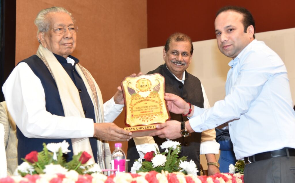 प्रधानमंत्री वैश्विक आर्थिक विकास हेतु शांति के पक्षधर: राज्यपाल श्री विश्वभूषण