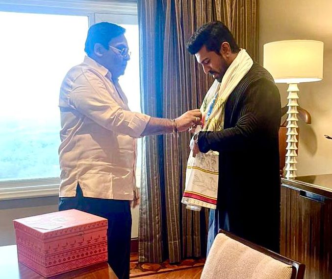 ऑस्कर विजेता  तेजा से मुख्यमंत्री के सलाहकार ने की मुलाकात: दिया छत्तीसगढ़ आने का न्यौंता
