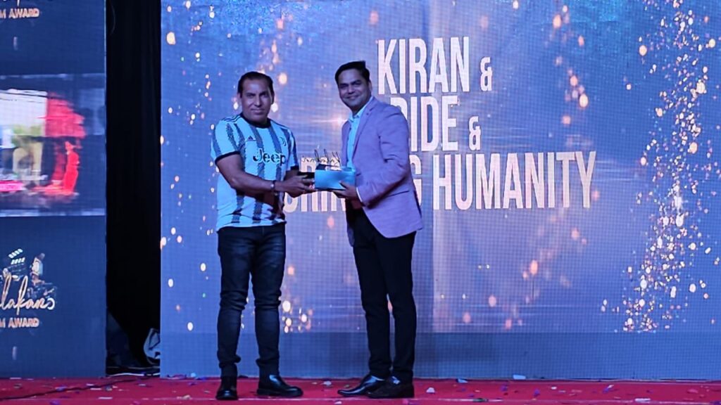 इंदौर के कलाकारी इंटरनेशनल फिल्म फेस्टिवल मे छत्तीसगढ़ी फिल्म किरण ने फेस्टिवल के बेस्ट फिल्म का अवॉर्ड जीता