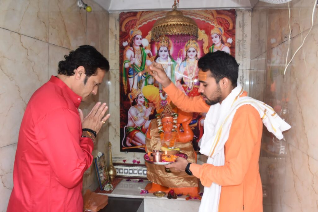 चैत्र नवरात्र एवं हिन्दू नववर्ष के शुभ अवसर पर विधायक विकास उपाध्याय के निवास पर सुंदरकाण्ड पाठ एवं हनुमान चालीसा का आयोजन