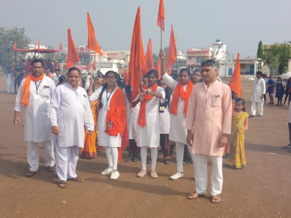 चैत्र नवरात्र हिन्दू नववर्ष पर सरस्वती शिशु मंदिर ने निकाली शोभायात्रा।