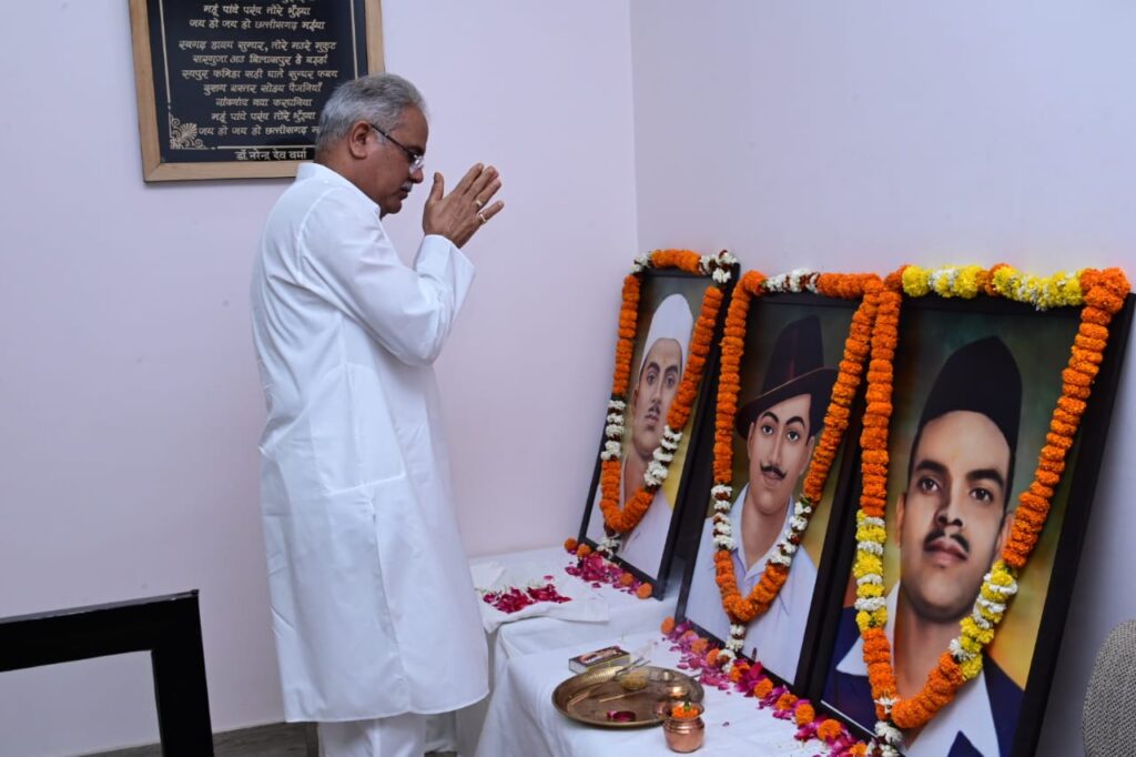 मुख्यमंत्री ने भगत सिंह, राजगुरू और सुखदेव के शहादत दिवस पर उन्हें किया नमन