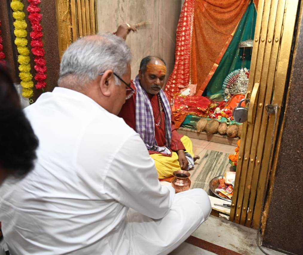 मुख्यमंत्री ने पंडित रविशंकर विश्वविद्यालय में लगभग 17 करोड़ रूपए के कार्यों का लोकार्पण शिलान्यास किया