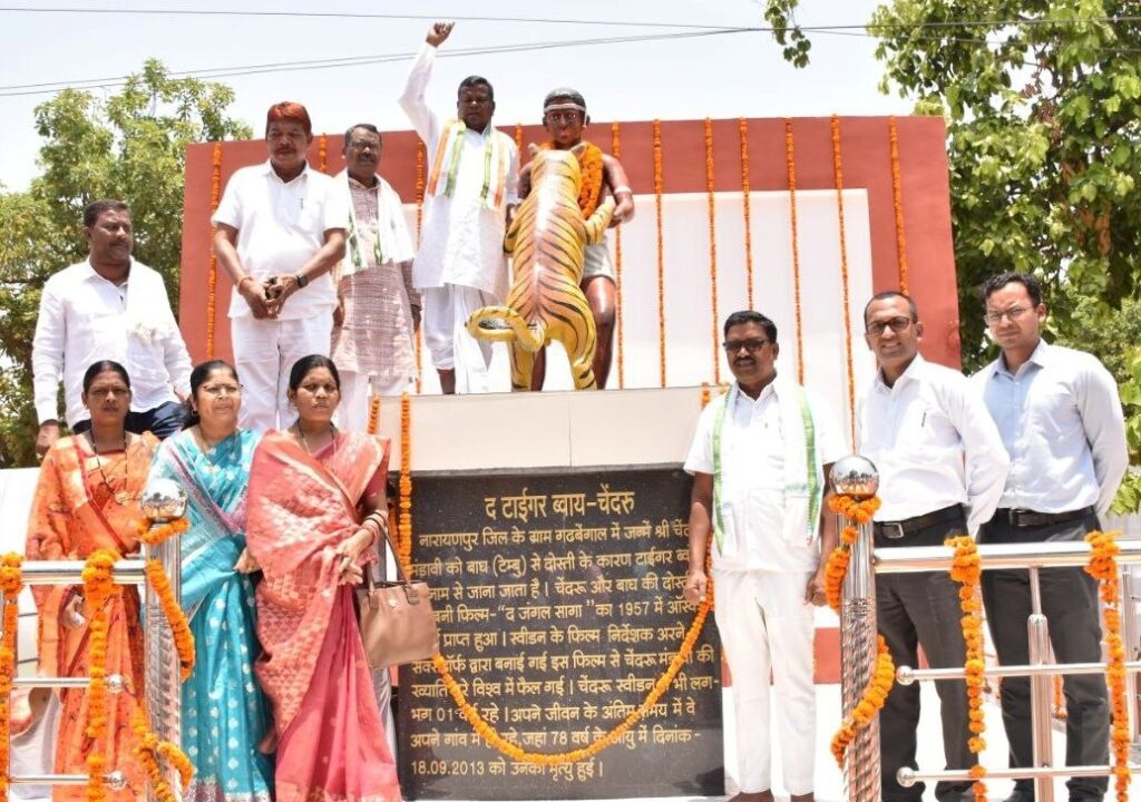 मुख्यमंत्री ने आदिवासी जननायक  बिरसा मुण्डा की पुण्यतिथि पर उन्हें किया नमन