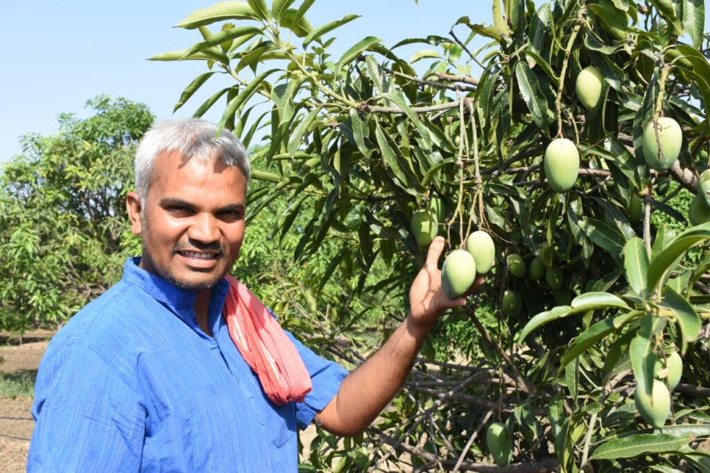 राजनांदगांव : शासन की किसान हितैषी योजनाएं बेहतरीन -प्रगतिशील किसान ऐनेश्वर वर्मा