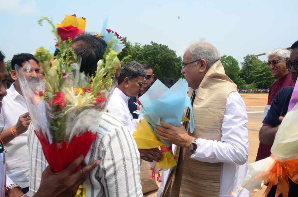 मुख्यमंत्री भूपेश बघेल का मुड़ापार हेलीपेड पर हुआ आगमन