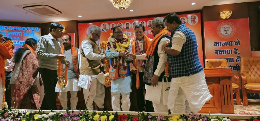 छत्तीसगढ़ में भाजपा ने सीएम के नाम का किया ऐलान, अब सोशल मीडिया में ट्रेंड कर रहा ये नाम