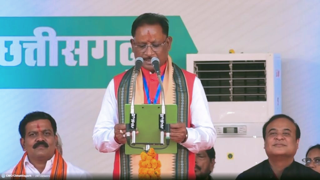 श्रीराम के ननिहाल में विष्णु ‘राज’  राज्यपाल विश्वभूषण हरिचंदन ने मुख्यमंत्री विष्णुदेव साय को दिलाई पद और गोपनीयता की शपथ