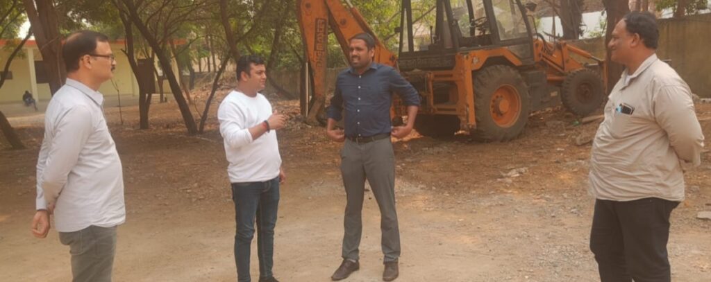 नगर निगम आयुक्त अविनाश मिश्रा ने किया काली माता वार्ड का दौरा