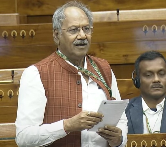 सांसद बृजमोहन ने लोकसभा में उठाया ग्रामीण विकास का मुद्दा