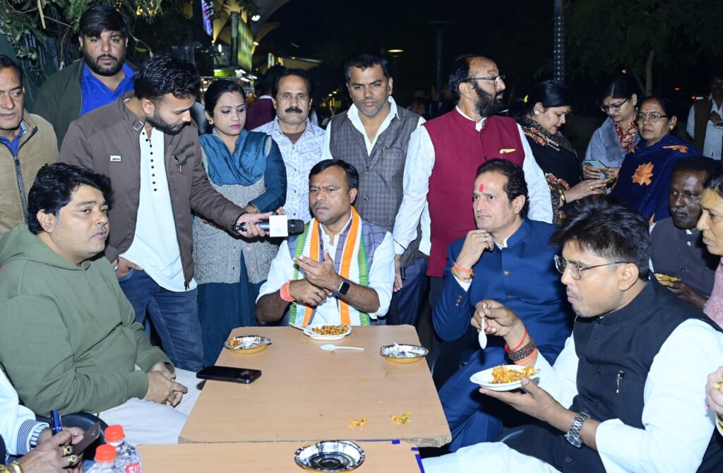 प्रदेश अध्यक्ष दीपक बैज युथ हब चौपाटी एवं निर्माणाधीन बूढ़ा तालाब चौपाटी का निरीक्षण करने पहुंचे,