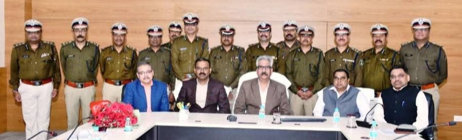 नवा रायपुर स्थित PHQ में 21सीनियर IPS अधिकारियों की हुई स्टार सेरेमनी.