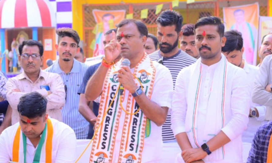 प्रदेश कांग्रेस अध्यक्ष दीपक बैज ने रायपुर में किया धुंआधार चुनाव प्रचार