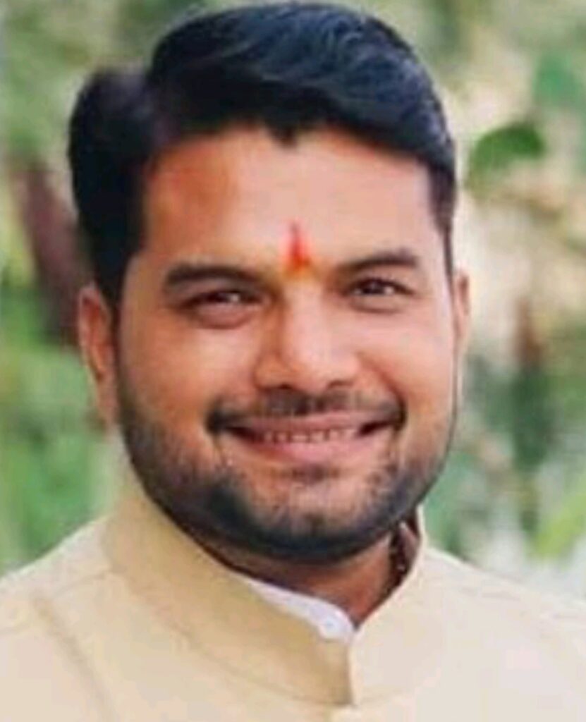 कांग्रेस के निष्कासित पार्षद आकाश तिवारी की हुई वापसी