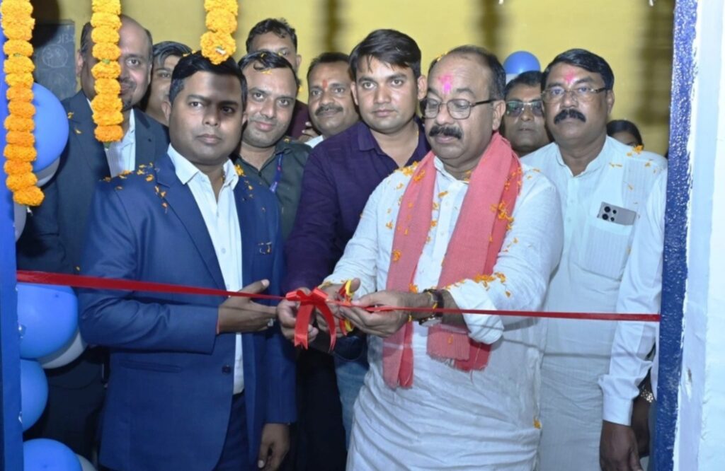 उप मुख्यमंत्री अरुण साव ने 28 स्कूलों में स्मार्ट क्लास-रूम का किया शुभारंभ