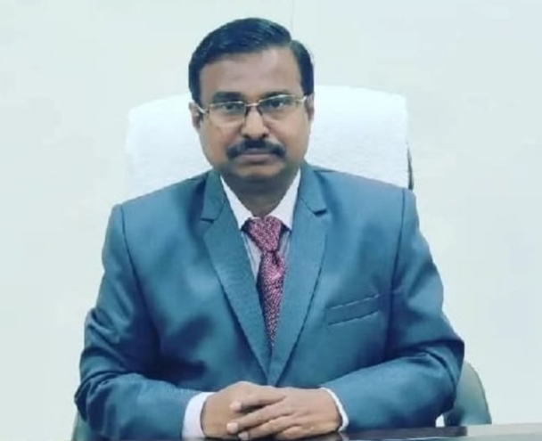 रायपुर संभाग आयुक्त महादेव कावरे करेंगे कलेक्टरों के साथ बैठक