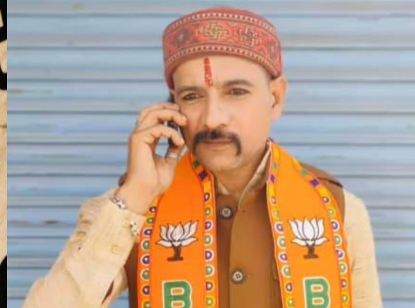 भाई के साथ मिलकर युवती को बेरहमी से पीटा,