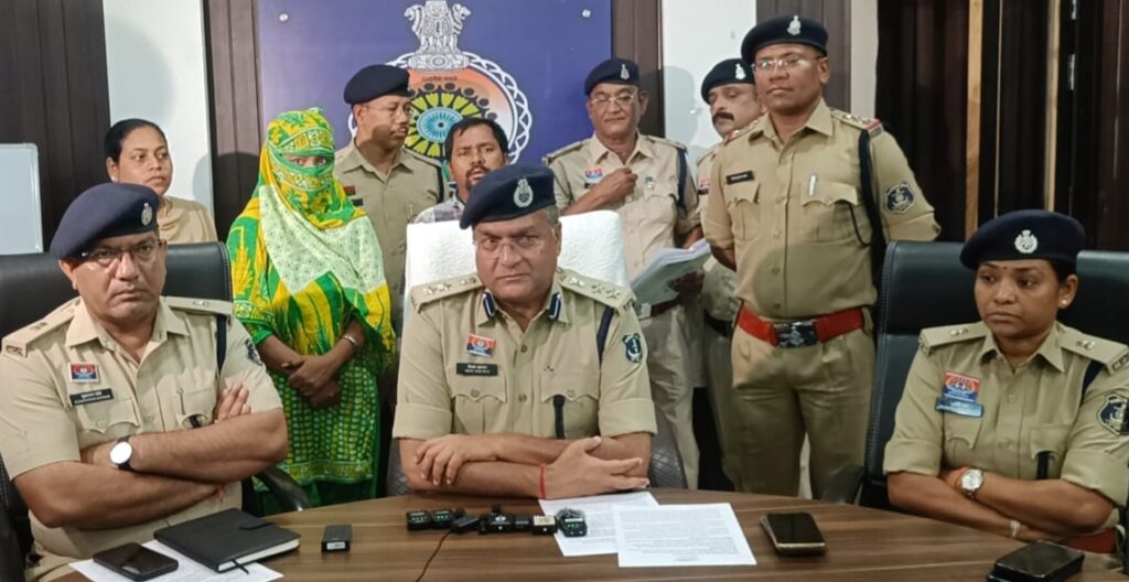 अवैध निवासरत बांग्लादेशी महिला पन्ना बीबी भिलाई से गिरफ्तार