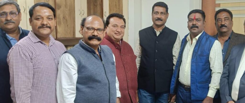 कालीबाड़ी जिला अस्पताल में ठेका पद्धति से कार्यरत सफाई कर्मचारियों की समस्या