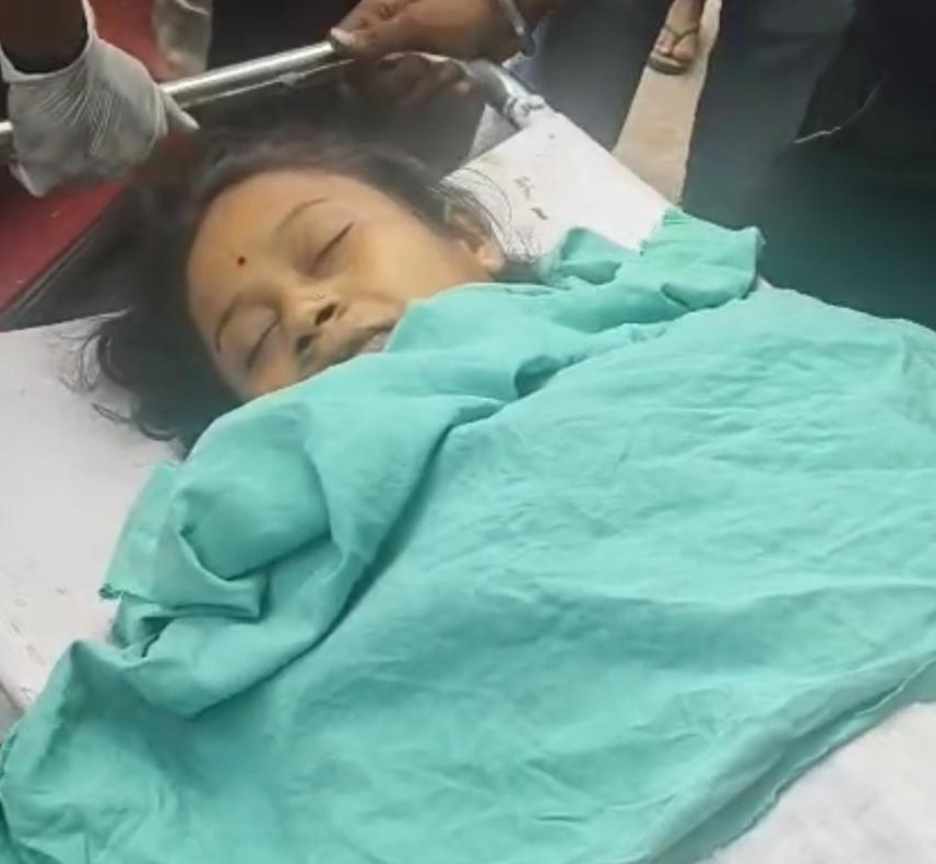 डॉक्टर की अनुपस्थिति में वार्ड ब्वॉय ने लगाया इंजेक्शन