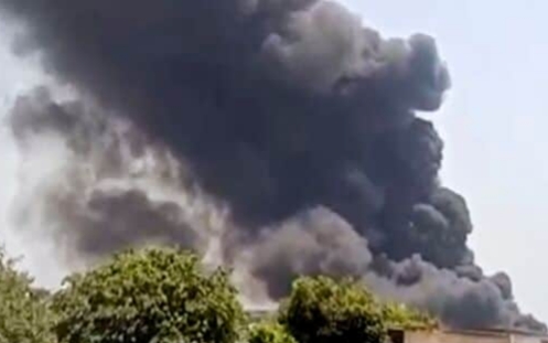 अहमदाबाद में एयर इंडिया का विमान हुआ क्रैश, सैकड़ों लोगों की मौत,