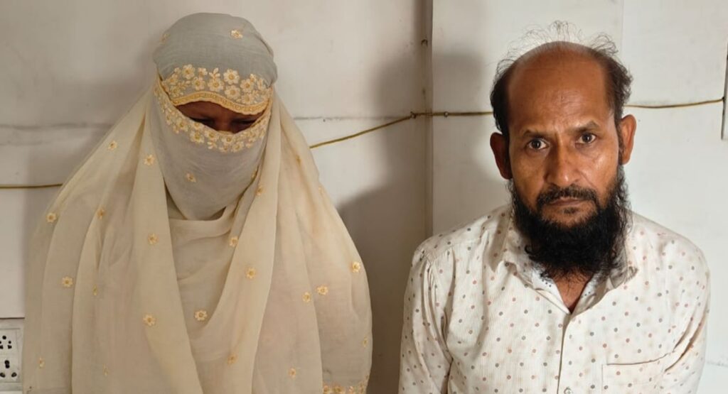 बांग्लादेशी परिवार गिरफ्तार,