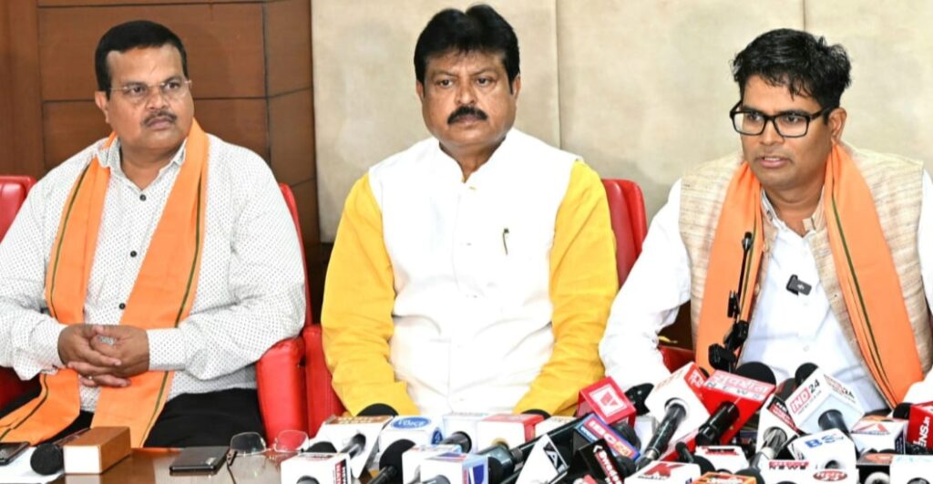 भाजपा जिला से लेकर मंडल स्तर तक पूरे जोश के साथ मनाएगी योग दिवस:संजय श्रीवास्तव