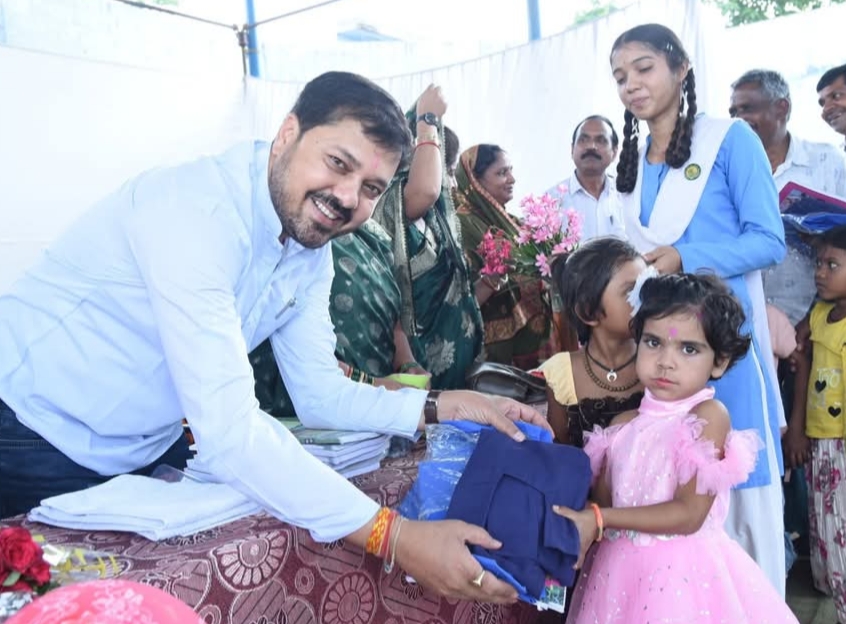 नए सपनों का प्रवेशोत्सव अपने सपनों से जोड़ा गया.