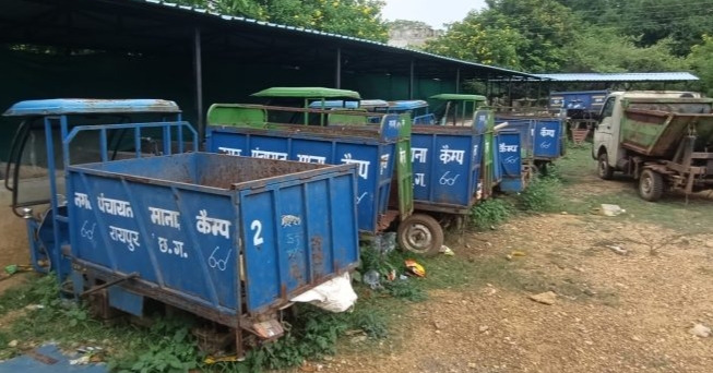 लाखों के स्वच्छता वाहन और मशीनें बनी कबाड़