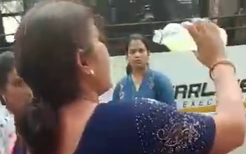 प्रदर्शनकारी महिला ने पिया फिनाइल, हालत गंभीर,