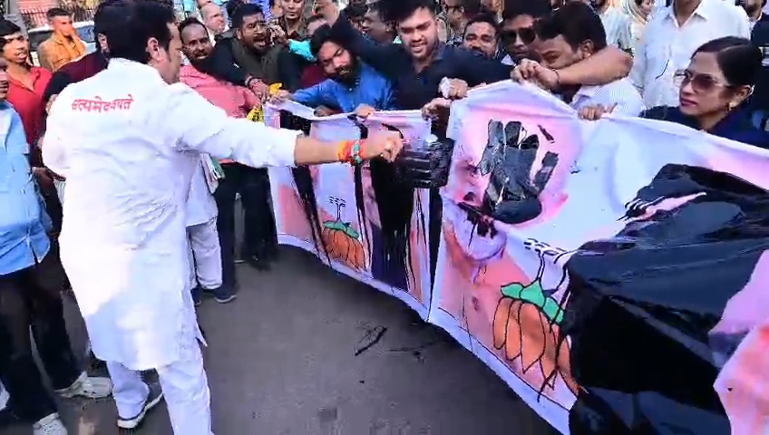 रायपुर में कांग्रेस का जोरदार प्रदर्शन, भाजपा कार्यालय घेराव करने निकले,पुलिस से झड़प