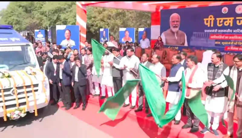 सीएम साय ने मोबाइल जांच यूनिट को दिखाई हरी झंडी